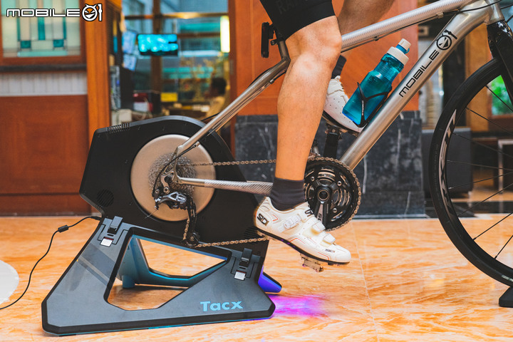 Tacx NEO 2T 智慧訓練台實測分享 細膩踩踏感與擬真的道路體驗！