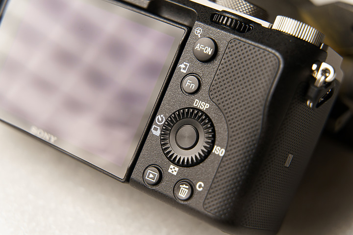 入手全幅該怎麼選?  SONY A7C VS A7III 的差異處