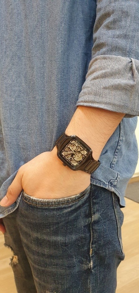 不能開票,就來開箱吧~~終於入手,Rado true square鏤空款 !