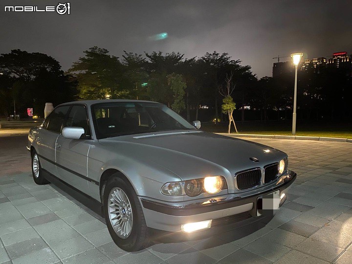 點我看大圖 【老車開箱】E38 735iL 小時候的情懷
