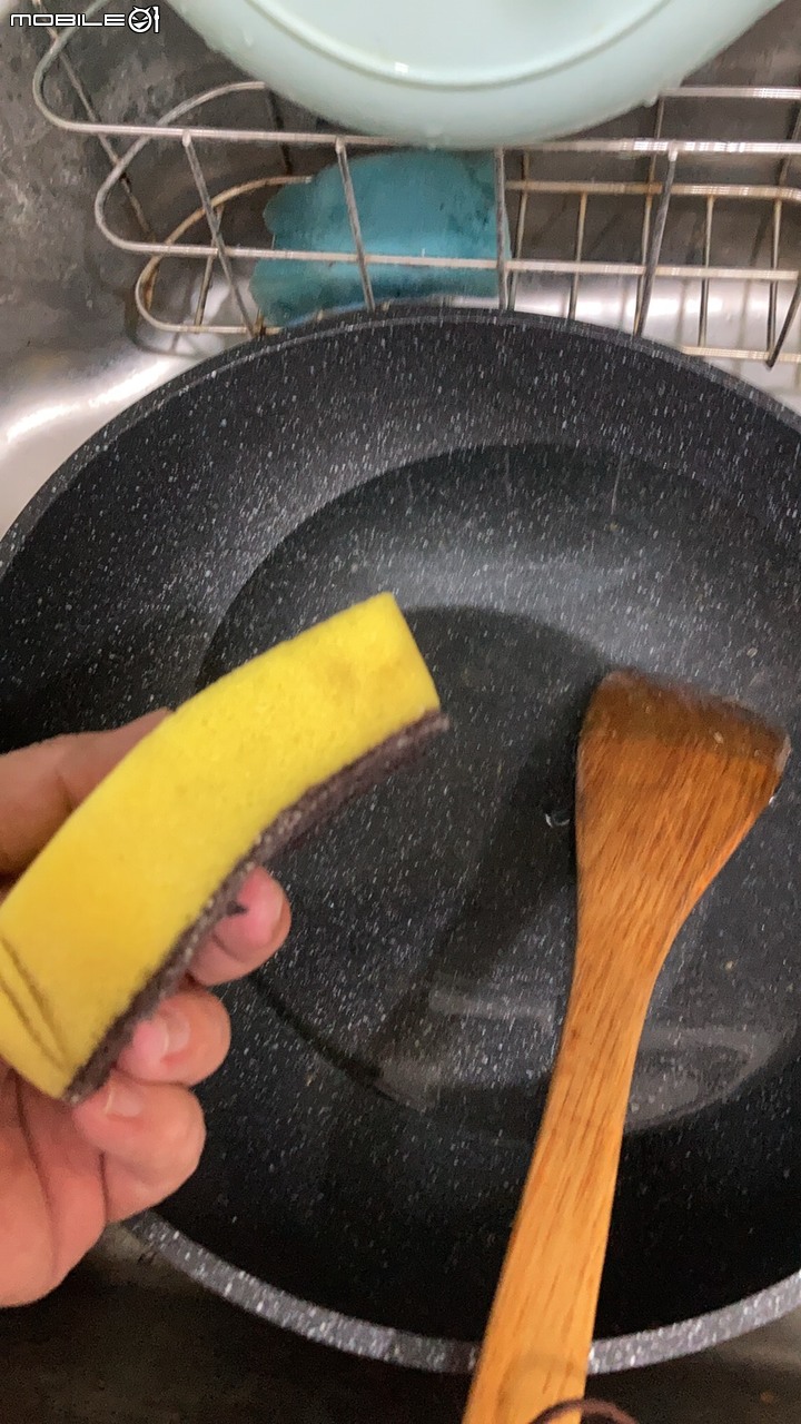 開箱一隻讓老婆開心的不沾鍋。