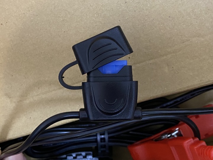 Mashin 麻新SC-1000+ 車輛必備充電利器
