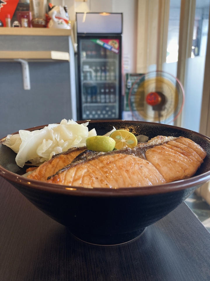 日式鮭魚丼飯 - Mobile01