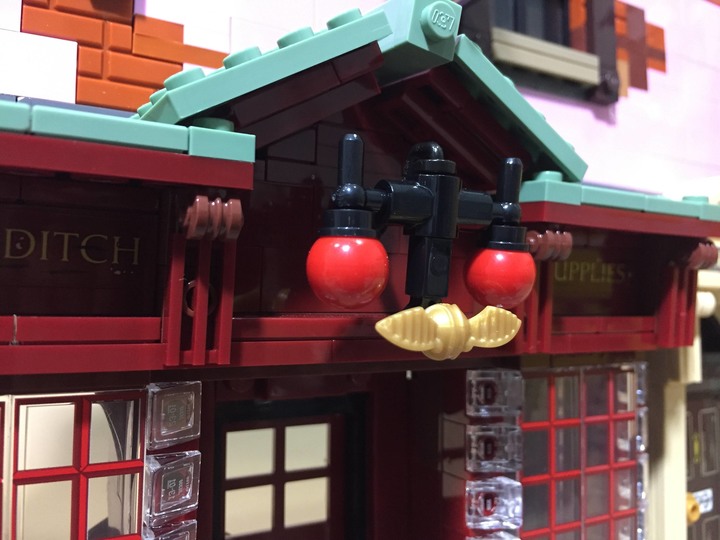 斜角巷深度參訪開團！巫師們集合啦 🙌🏻  魔法商店街彩蛋大公開丨LEGO 75978 Diagon Alley