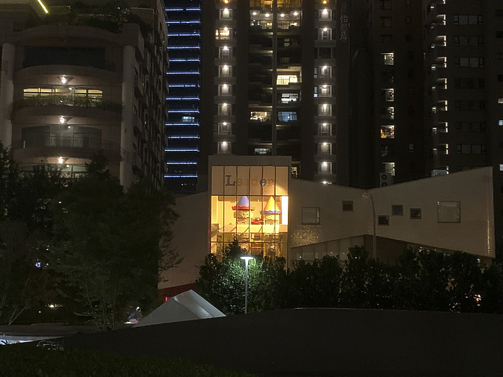 iPhone 12 Pro 夜拍對比 Nikon D850 夜拍直出