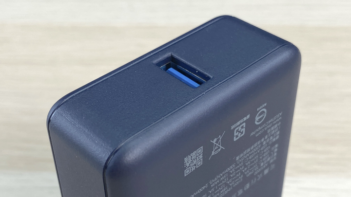 哇～好小 ASUS ZenPower PD 10000 行動電源