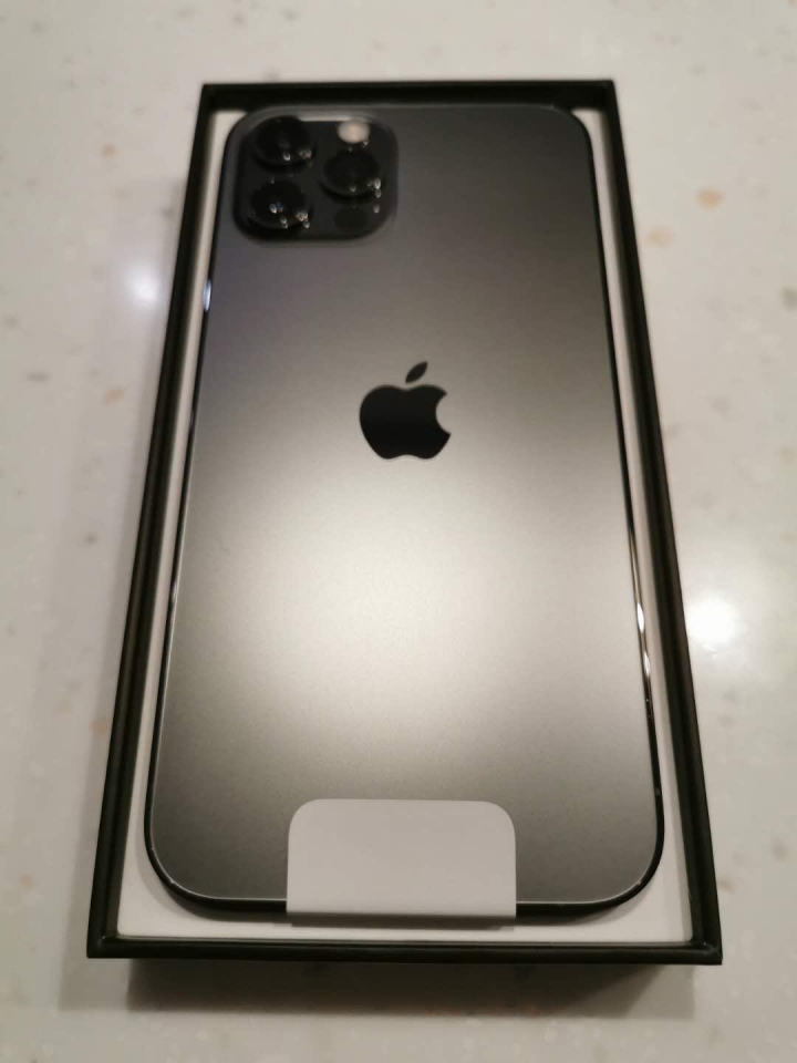 iPhone 12 pro 512G石磨黑