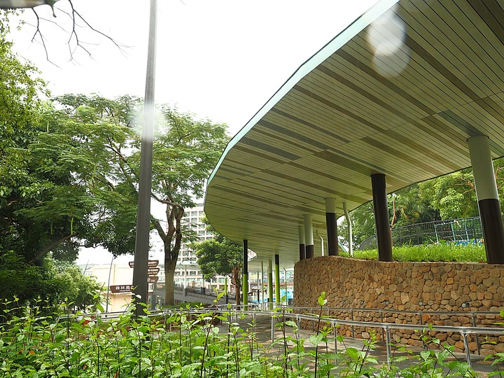 礁溪溫泉公園 與 礁溪旅遊服務中心 — 免費泡腳池,C/P值超高,還有日式裸湯與溫泉泳池 — 宜蘭獨立設縣70周年紀念集章活動 集章景點《7》