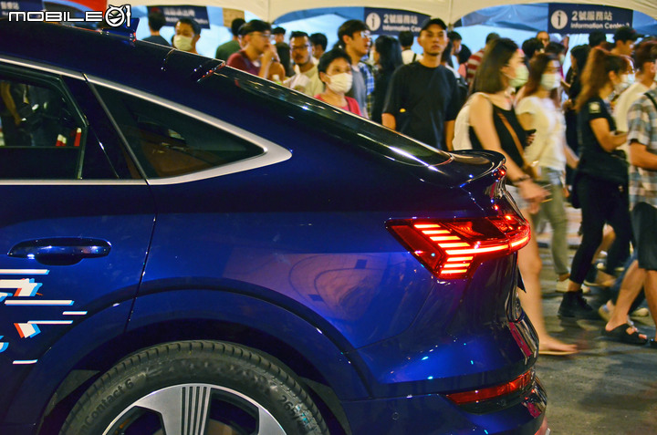 【實車亮相】Audi e-tron Sportback現身白晝之夜活動,虛擬後視鏡成亮點之一!