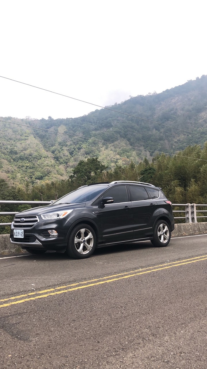 KUGA MK2.5(4T)半關箱