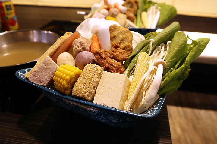 新北新莊｜湉寶火鍋店｜五星的評價、吃到飽的份量、新鮮的食材