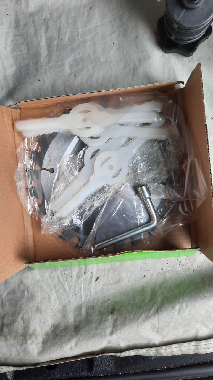 鋰電割草機 請推薦(自開箱）