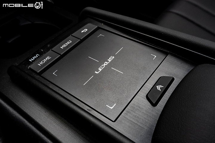Lexus ES250 F Sport 試駕|紳士格調動感呈現