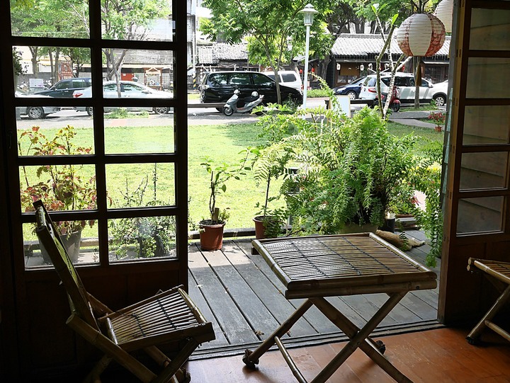 雲林 斗六 凹凸咖啡館|雲中街生活聚落 — 再訪鬧區中的日式老屋群