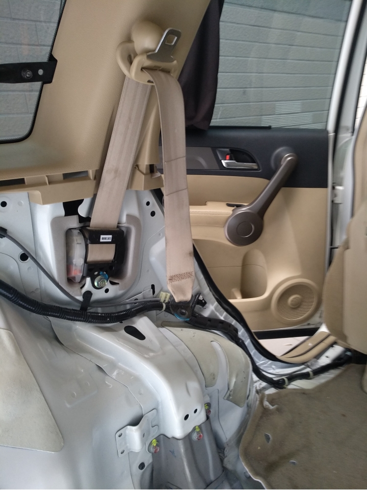 開了12年的CRV3終於DIY隔音後輪跟後車廂