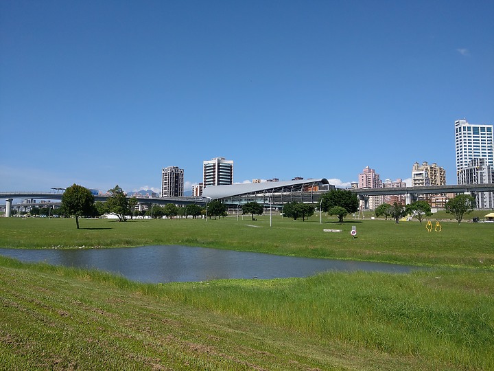 照片比較: HTC U12+ 、U20 5G哪支拍得好