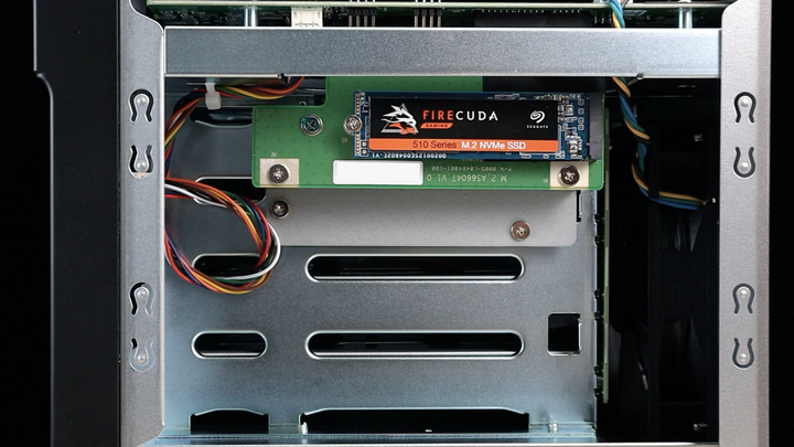 安裝 NAS 華芸 AS6604T，上機 HDD + M.2 SSD