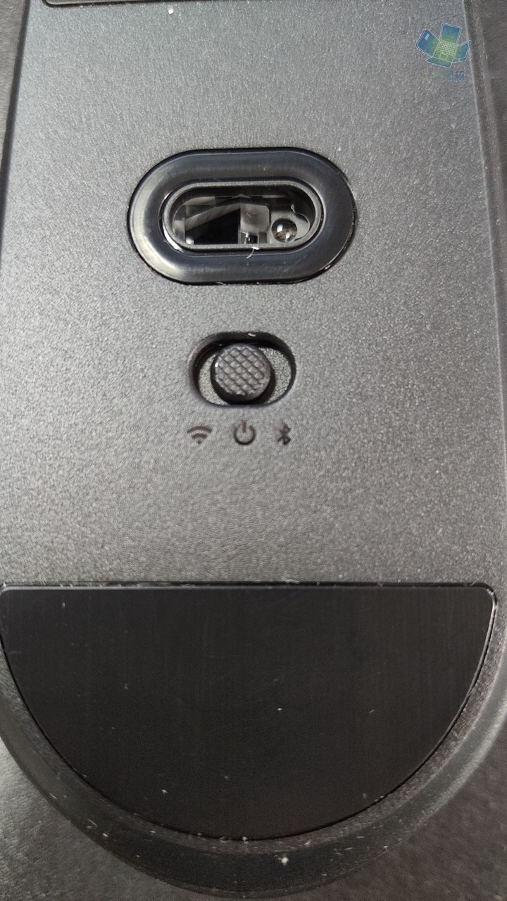 【小宅開箱】 Corsair Katar Pro Wireless 無線電競滑鼠 上手輕量快艇到港！