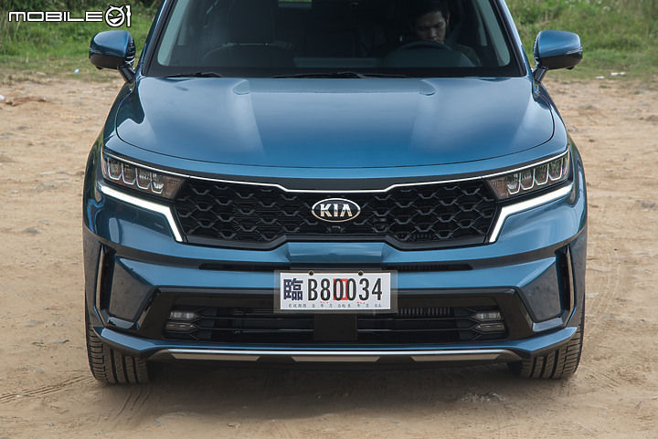 KIA新一代Sorento旗艦版試駕|顏值、科技、質感一次擁有,難以忽視的強悍新休旅!