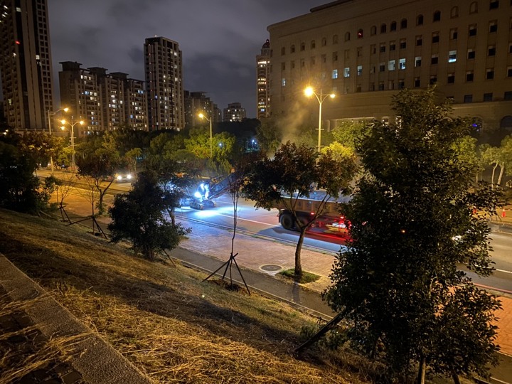 興隆路 鋪路