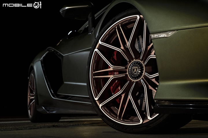 【海外快訊】聯名超跑品牌 DUCATI Diavel 1260 Lamborghini 貴氣登場!