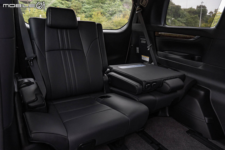 Toyota Alphard Hybrid 試駕|真 • 平穩舒適油電就對了