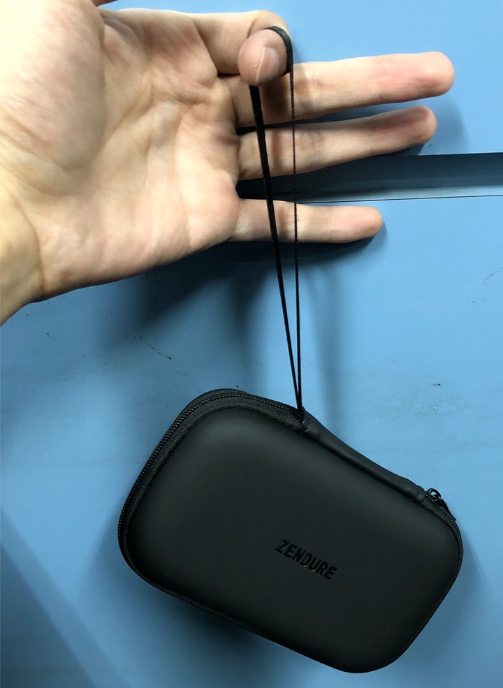 【新款微開箱】Zendure SuperTank Pro 26800 OLED 雙向100w