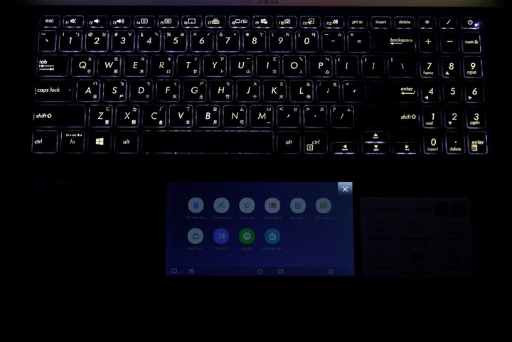 雙螢幕蹦出新滋味 ASUS ZenBook 15 UX534FTC