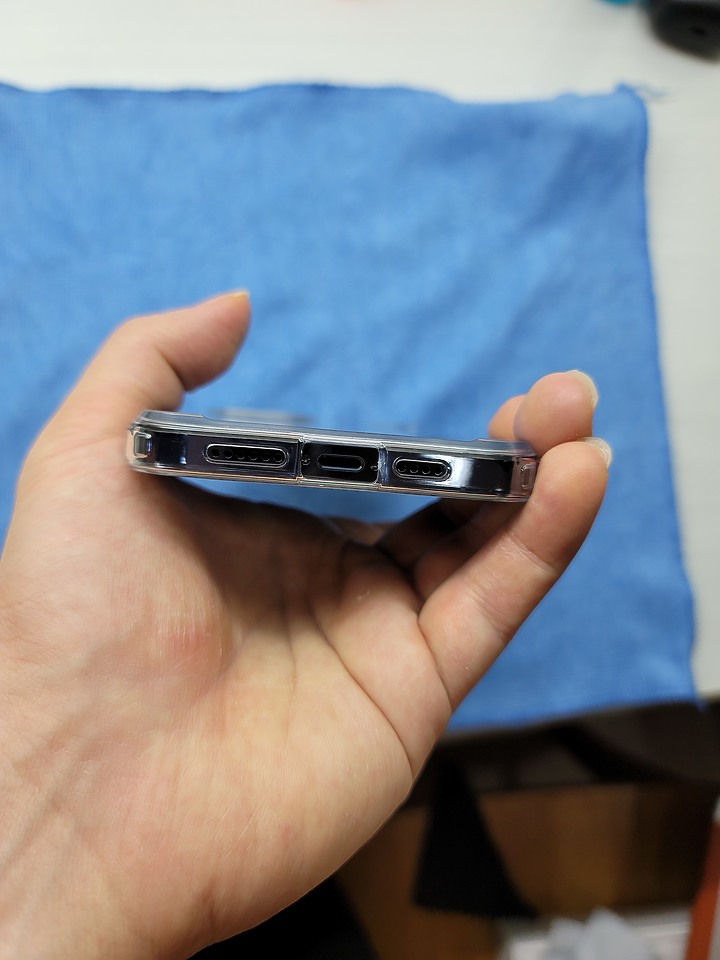 Iphone 12 pro max 保護殼+玻璃貼的完美搭配