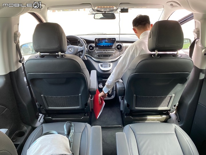 Benz v220d陪伴試駕分享 （與Lexus RX比較）