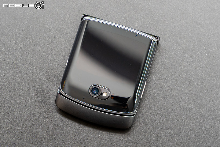 刀鋒來襲！Motorola Razr 5G 11/16開賣 售五萬有找