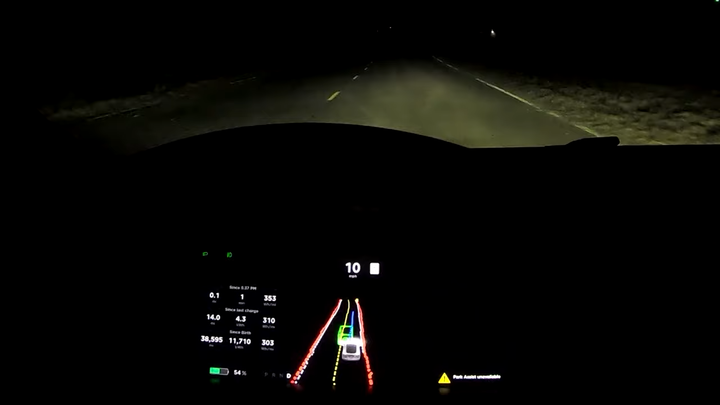 《Autopilot》FSD初探25－遮住鏡頭還能在路口轉彎嗎？