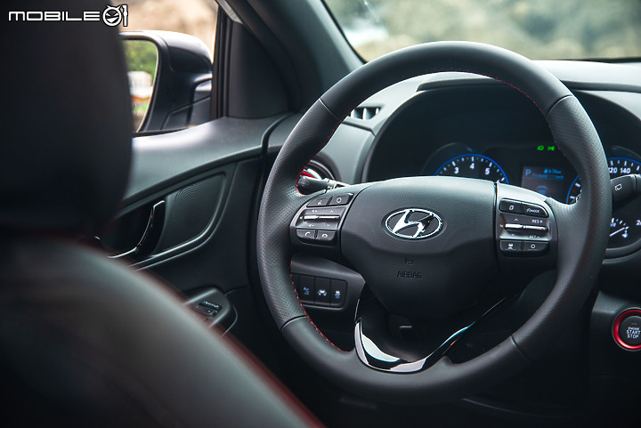 Hyundai Kona Plus勁化型試駕 SCC主動式定速系統加入,完整實力更添競爭力!