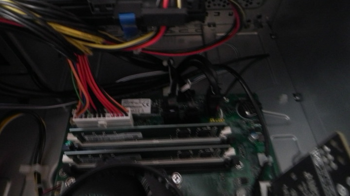acer Apower T200 (Nitro GX50-600)電競主機 開箱