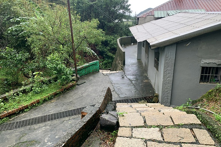 新北瑞芳｜九份_山尖路觀光步道｜滿滿和風氣息!金瓜石水圳橋遺跡