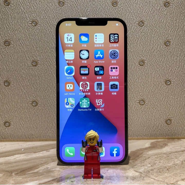iPhone 12 Pro Max 石墨黑 開箱分享