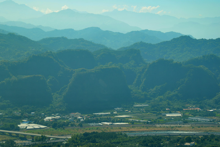 S步道|南投|九九峰步道|登高望遠涼山風|草屯鎮