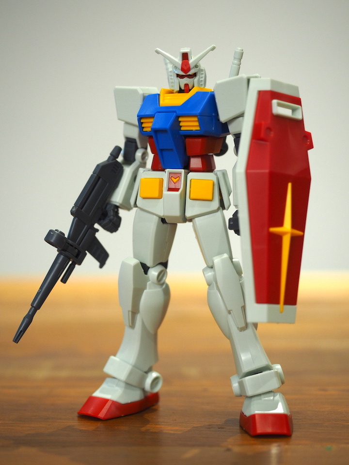 BANDAI EG 1/144 RX-78-2 GUNDAM 免工具入門級鋼彈模型實作