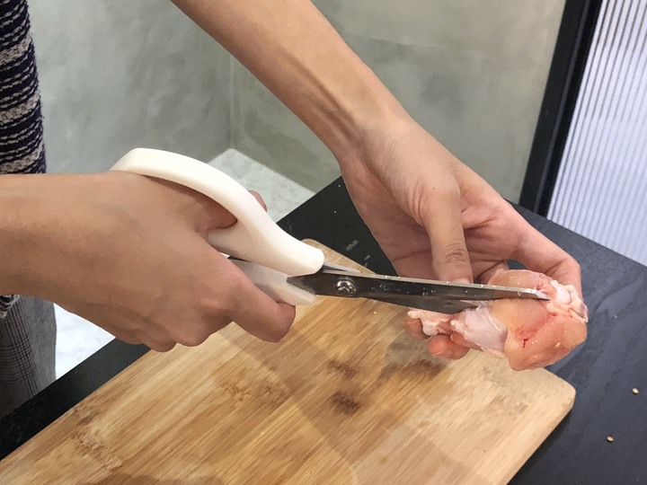 廚房必備三把刀，ARCOS一次滿足~試做三杯雞