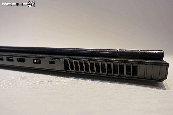 高效兼具升級性的潮感之選 - Lenovo Legion 5i 開箱&拆解&性能實測