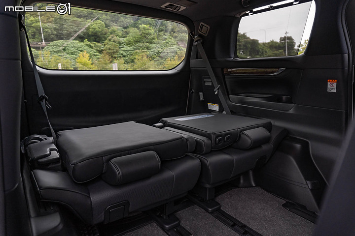 Toyota Alphard Hybrid 試駕|真 • 平穩舒適油電就對了