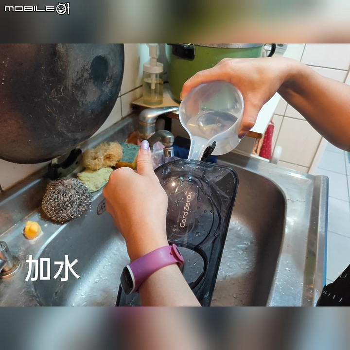 LG 濕拖清潔機器人選親雷台秀  LG A9K挑戰A9+誰與爭峰