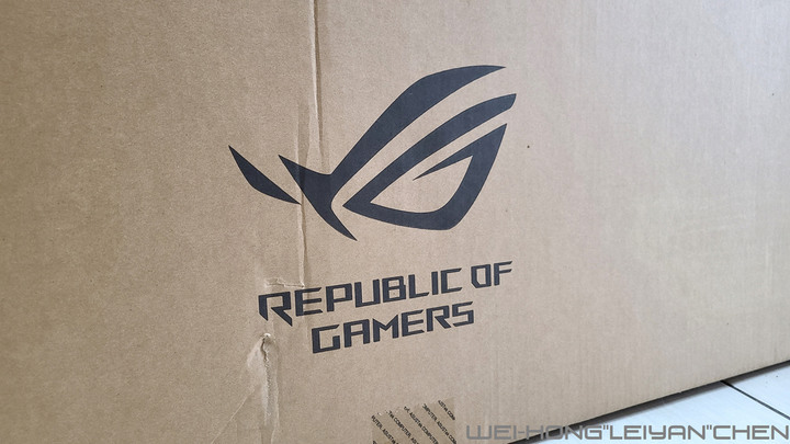 點我看大圖 霸氣外露-ASUS ROG信仰RGB電競椅 CHARIOT (SL300C)