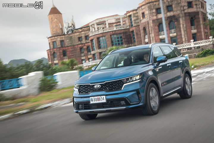 KIA新一代Sorento旗艦版試駕|顏值、科技、質感一次擁有,難以忽視的強悍新休旅!