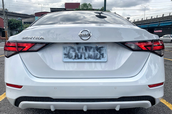 New Sentra開箱!沒有滿分的車只有最適合我的新仙草