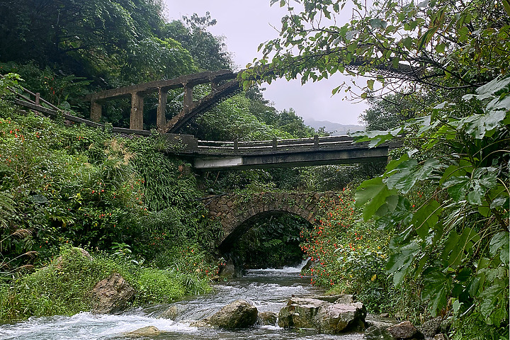 新北瑞芳｜九份_山尖路觀光步道｜滿滿和風氣息!金瓜石水圳橋遺跡