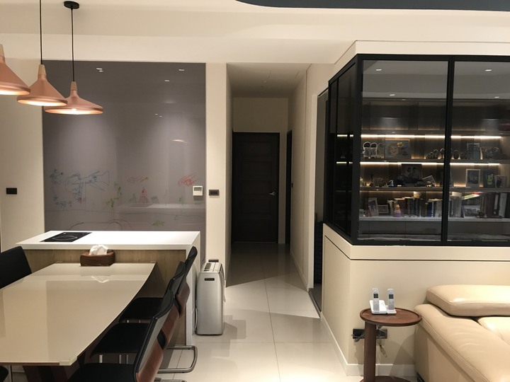 點我看大圖 鈊沐室內設計X(新屋開箱) < 極簡設計、顏色材質跳動變化 > 預算與速度之間的競賽,台北淡水的寧靜之地!