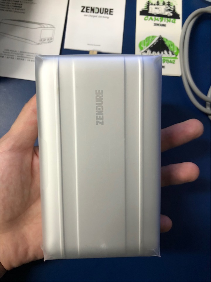 【新款微開箱】Zendure SuperTank Pro 26800 OLED 雙向100w