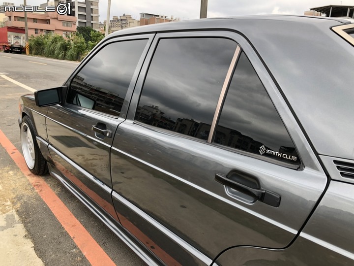 賓士經典老車也來貼隔熱紙~
