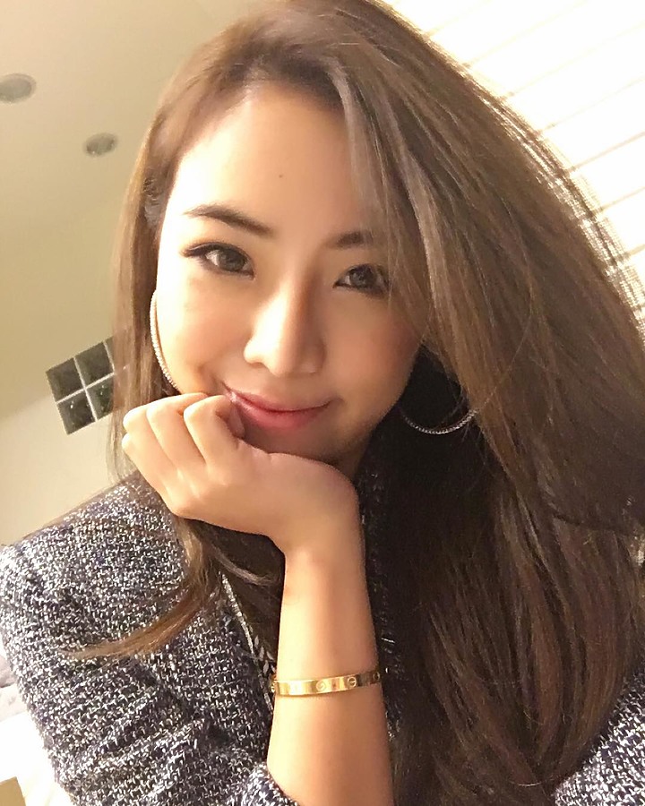最近LINE的你可能認識的人，出現一位我不認識的正妹加我好友